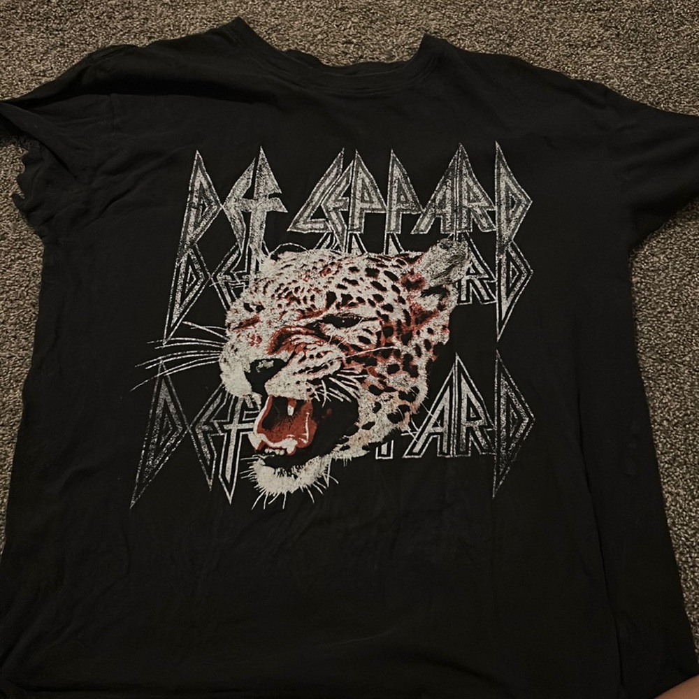 Def Leppard Graphic T Shirt